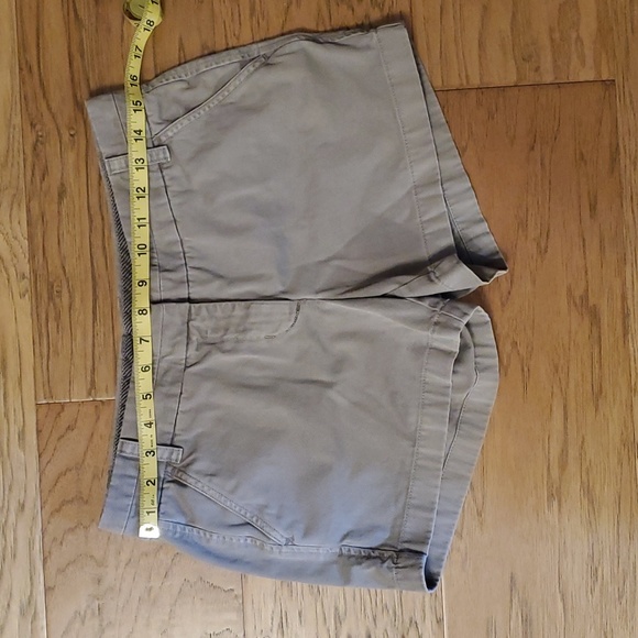 J. Crew 4" Chino Shorts Size 6 Grey 100% Cotton Women - Picture 3 of 7